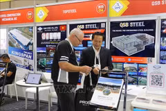 Visitors explore products at the Ho Chi Minh City Pavilion during the Sydney Build Expo 2025. (Photo: VNA)