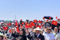 The Vietnamese community in Japan celebrate the 50th anniversary of the Liberation of the South and National Reunification. (Photo: VNA)