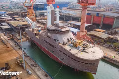 The development of the shipbuilding industry also lays the foundation for large-scale logistics and maritime industry centres. (Photo: VietnamPlus)