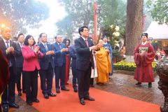 State President Luong Cuong presides over an incense offering ceremony at Kinh Thien Palace within the Thang Long Imperial Citadel in Hanoi on February 6, or the 9th day of the Year of the Snake. (Photo: VNA)