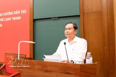 NA President Tran Thanh Man delivers an address to the second refresher course on knowledge and skills for members of the 14th Party Central Committee in Hanoi on September 16. (Photo: VNA)