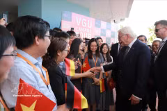 On January 24, 2024, President of the Federal Republic of Germany Frank-Walter Steinmeier visits Vietnam-Germany University in Binh Duong province. (Photo: VNA)