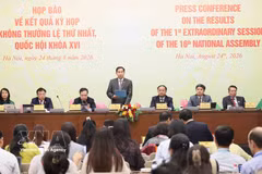 Vice Chairman of the NA Office Nguyen Van Hien speaks at the press conference on August 24. (Photo: VNA)
