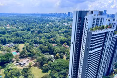 Green spaces and high-rise buildings viewed from Skyville-Dawson, Singapore. (Photo: VNA)