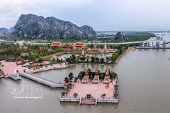 An overview of the Bach Dang Giang Historical Site. (Photo: VNA)