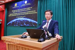 Deputy Minister of Science and Technology Bui Hoang Phuong speaks at the international conference in Hanoi on June 5 to exchange experiences on Estonia’s digital citizenship strategy. (Photo: VNA)