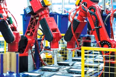 Despite shouldering half the burden of the economy, the private sector still faces numerous barriers (Photo: VietnamPlus)