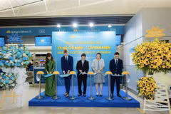Vietnam Airlines inaugurates its HCM City–Copenhagen route at a ribbon-cutting ceremony attended by Nguyen Van Dung, Vice Chairman of the HCM City People’s Committee, and representatives of the Danish Embassy and the HCM City Department of Tourism. (Photo: Courtesy of the airline)