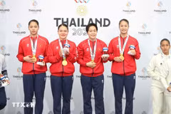 VIetnamese karateists win gold medals (Photo: VNA)