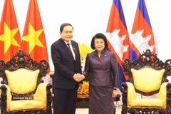 NA Chairman Tran Thanh Man (L) meets with President of the Cambodian NA Samdech Khuon Sudary in Phnom Penh in February 2026. (Photo: VNA)