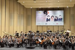 Asian Youth Orchestra artists perform at the concert on August 12. (Photo: VNA)