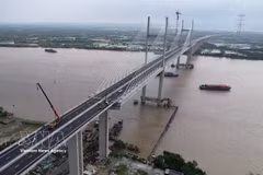 Phuoc Khanh Bridge (spanning the Dong Nai River) on the Ben Luc - Long Thanh Expressway, connecting Ho Chi Minh City with Dong Nai (Photo: VNA)