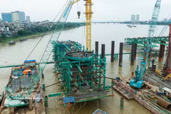 The Tran Hung Dao Bridge project is being accelerated by its investor and contractors. (Photo: VNA)