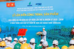 PTSC General Director Tran Ho Bac speaks at a ceremony in Vung Tau city on June 16 to mark the completion of the foundation handover. (Photo: VNA)