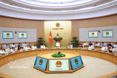 PM Le Minh Hung chairs the Government's second August law-building session on August 26 (Photo: VNA)