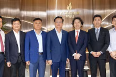 Representatives from PV GAS and ENEOS Xplora Inc. at their recent meeting (Photo: petrovietnam.petrotimes.vn)