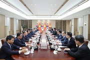 Party leader holds talks with RoK President 