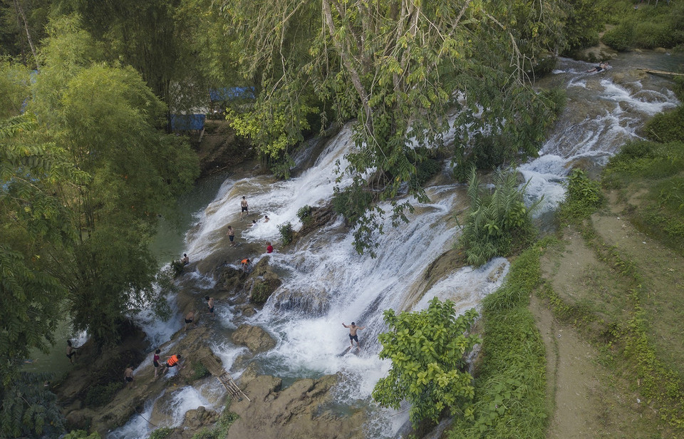 Moon festival seen from above (Photo: VNA)