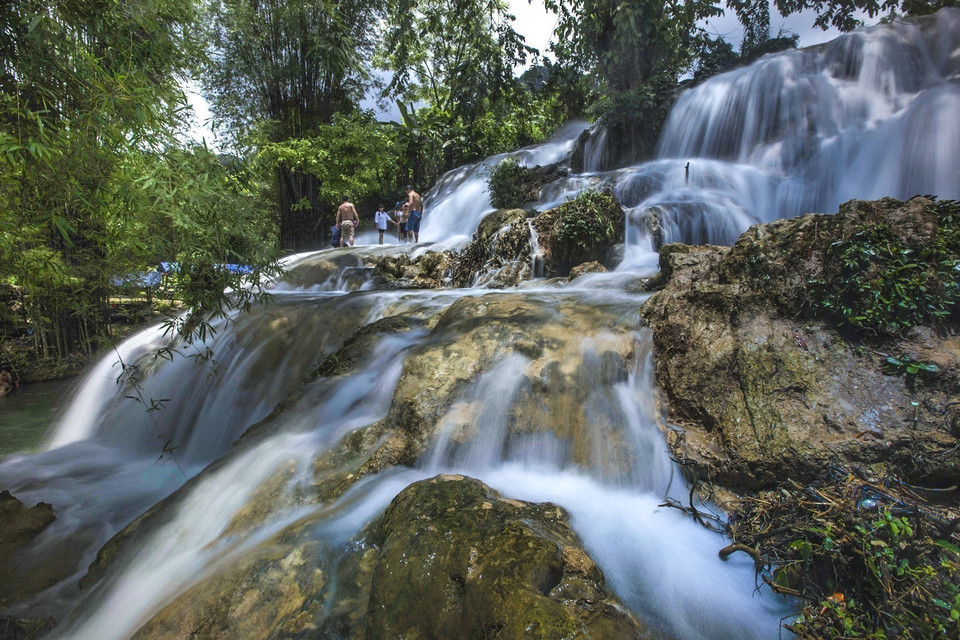 The poetic beauty of Moon waterfall (Photo: VNA)
