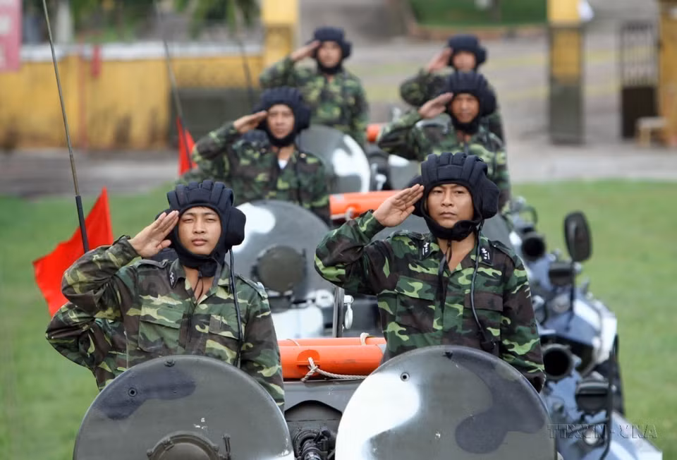 Mechanised Battalion 474 under Group M 47 (Navy) always fulfills tasks and combat readiness training exercises. (Photo: VNA)