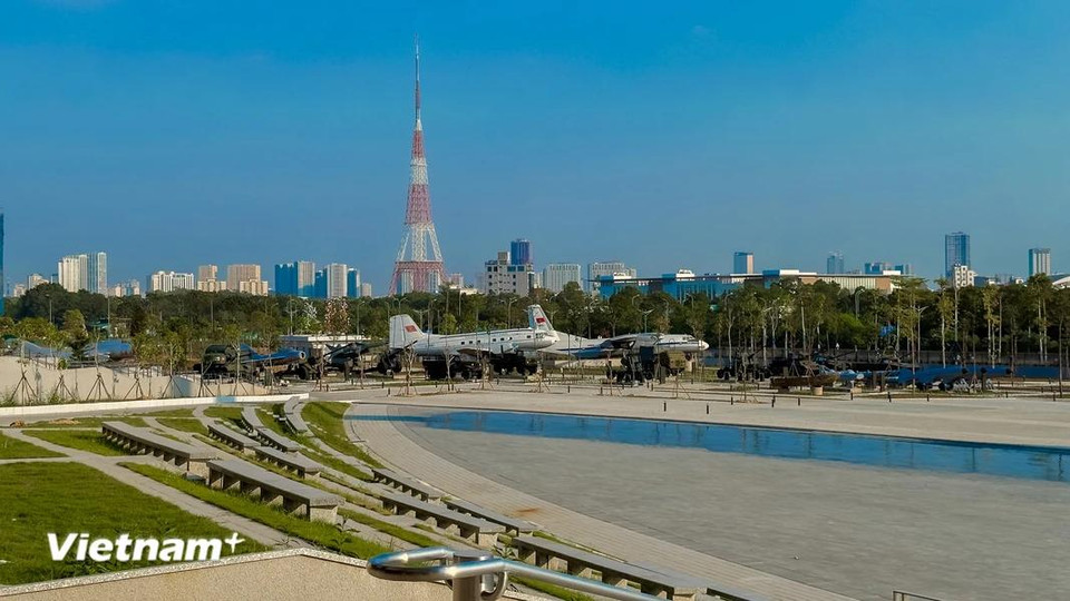 On display in front of the main building are weapons and equipment used by the Vietnamese army and people during the resistance wars against French colonialists and American imperialists as well as and in training during the period of national construction and safeguarding. (Photo: VietnamPlus)