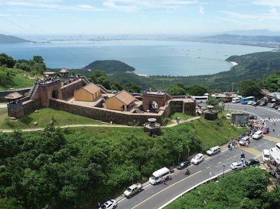 Hai Van Gate used to a military fortress with ramparts, warehouses, barracks, and a cannon fort. It was recognized as a national relic site in 2017. (Photo: VNA)