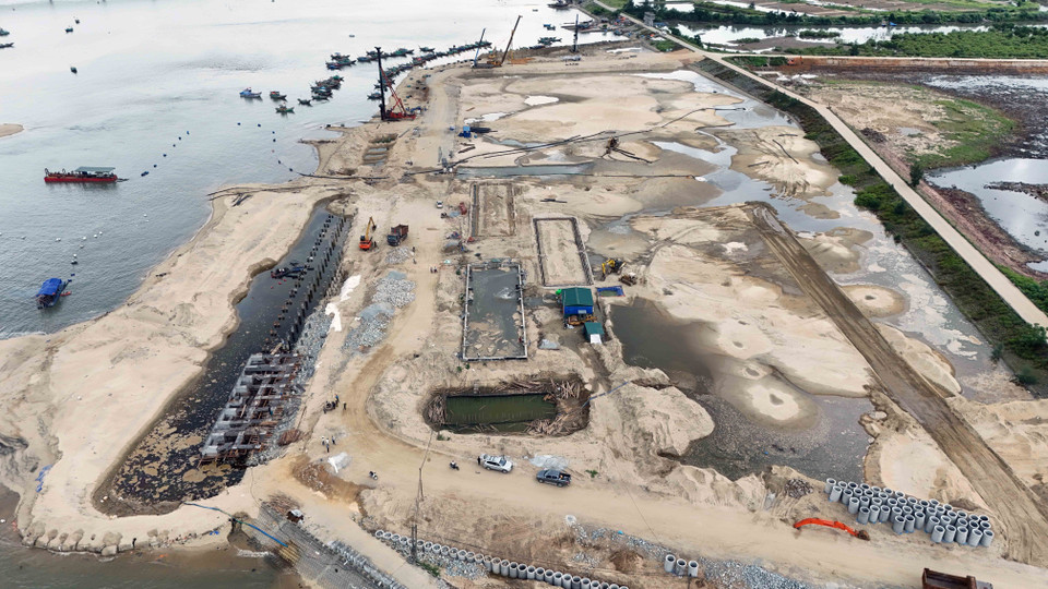 The project to construct Cua Nhuong fishing port has a total investment of 10.2 million USD. (Photo: VNA)