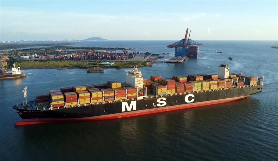 The world's largest shipping line, MSC, regularly schedules vessel calls at the Cai Mep-Thi Vai port cluster in the southern province of Ba Ria-Vung Tau. (Photo: VNA)
