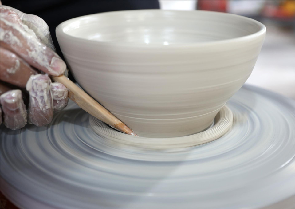 Bien Hoa pottery stands out for its exceptional quality and distinctive designs, making it more renowned than pottery from other regions. (Photo: Vietnam Pictorial/VNA)