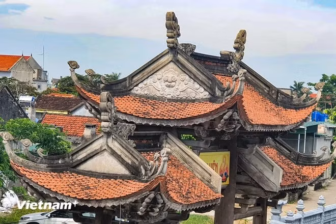 The roof of Lam Son Pagoda's gate (Photo: Vietnam+)