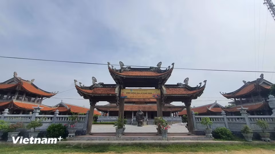 Lam Son pagoda is located in Quynh Yen commune, Quynh Luu district, Nghe An province. (Photo: Vietnam+)