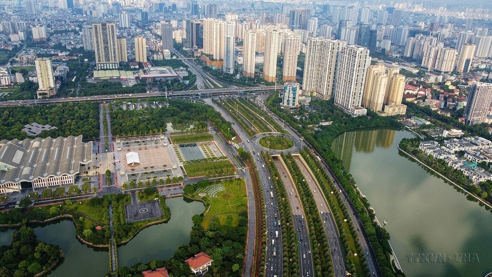By 2050, Hanoi aims to be a global-connected city with a high standard of living and life quality. (Photo: VNA)