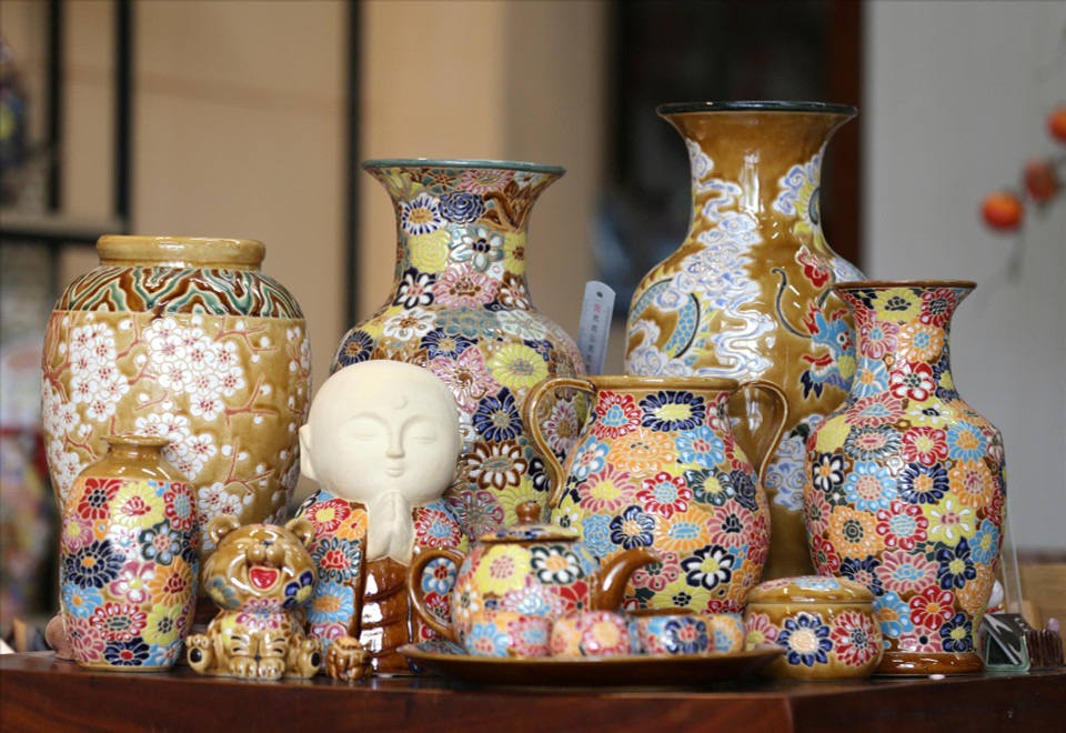 Unique products of Bien Hoa pottery village. (Photo: Vietnam Pictorial/VNA)