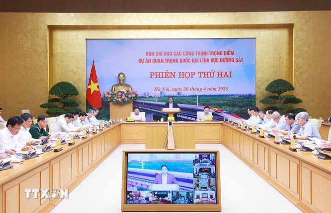 The second meeting of the Steering Committee for key national railway projects convenes in Hanoi on April 26. (Photo: VNA) phic3aan-he1bb8dp-the1bba9-hai-ban-che1bb89-c491e1baa1o-cc3a1c-cc3b4ng-trc3acnh-tre1bb8dng-c491ie1bb83m2c-de1bbb1-c3a1n-quan-tre1bb8dng-que1bb91c-gia-lc4a9nh-ve1bbb1.jpg