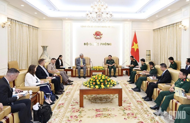 Participants at the meeting (Photo: qdnd.vn)