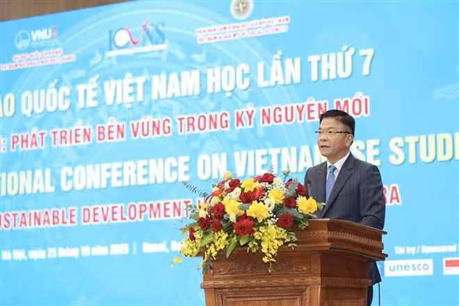 vna-potal-hoi-thao-quoc-te-viet-nam-hoc-dua-viet-nam-phat-trien-ben-vung-trong-ky-nguyen-moi-8362019.jpg