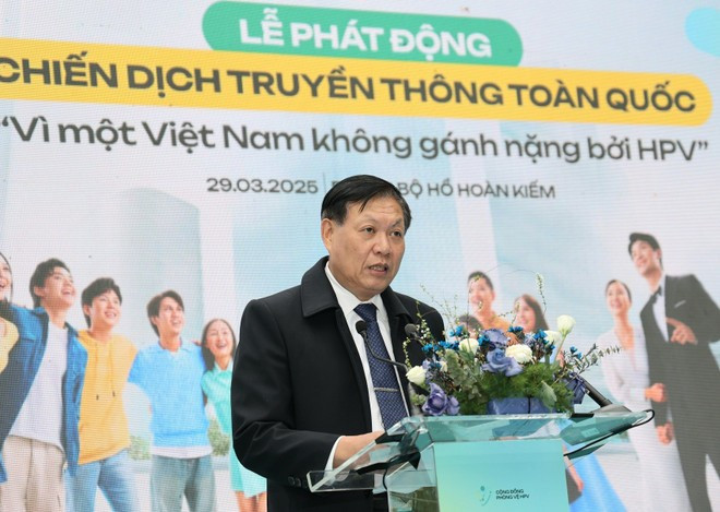 Deputy Minister of Health Do Xuan Tuyen delivers a speech at the event. (Photo: VietnamPlus) thu-truong.jpg