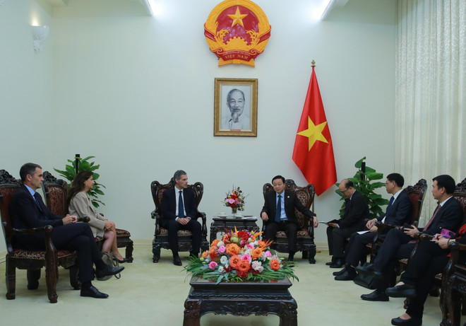 vna-potal-pho-thu-tuong-tran-hong-ha-tiep-chu-tich-kiem-tong-giam-doc-dieu-hanh-tap-doan-cma-cgm-phap-8058262.jpg