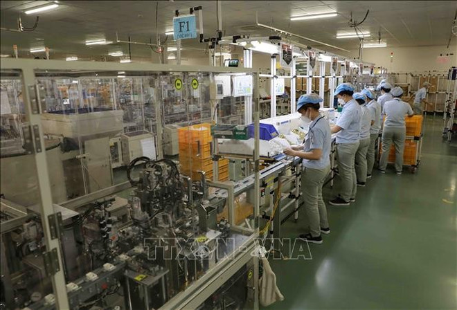 Home appliance production at the factory of Panasonic Life Solutions Vietnam Co., Ltd. in the Vietnam–Singapore Industrial Park (VSIP), Tan Uyen township, Binh Duong province. (Photo: VNA) binh-duong-2.jpg