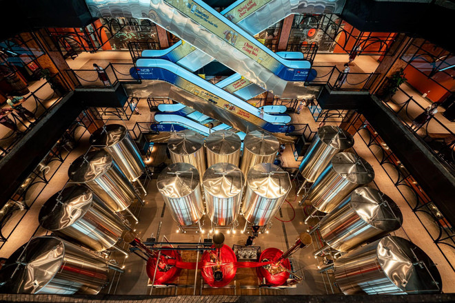 A closer look at Vietnam’s highest beer brewery - Ba Na Brew House. (Photo: Sun Group) bia.jpg