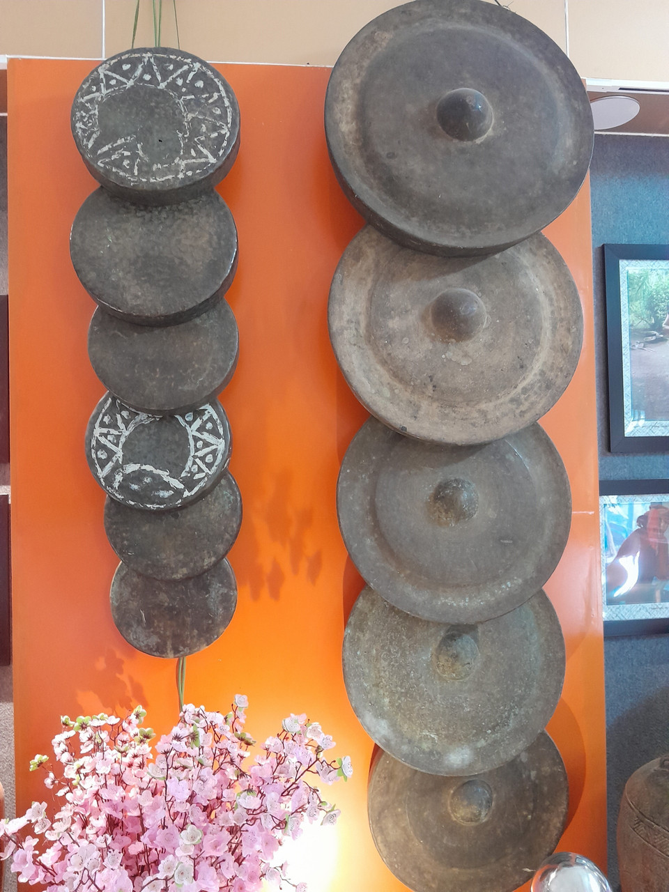 Gongs – a signature musical instrument of the S’tieng culture. (Photo: VNA)