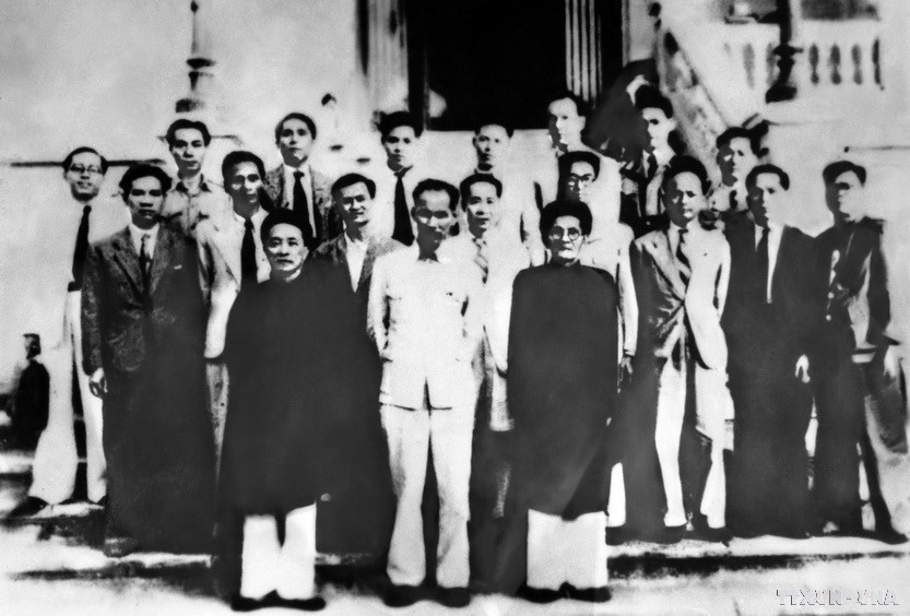 The Government of the Democratic Republic of Vietnam elected by the first National Assembly at its second session (October 28 – November 9, 1946). (Photo: VNA Archives)