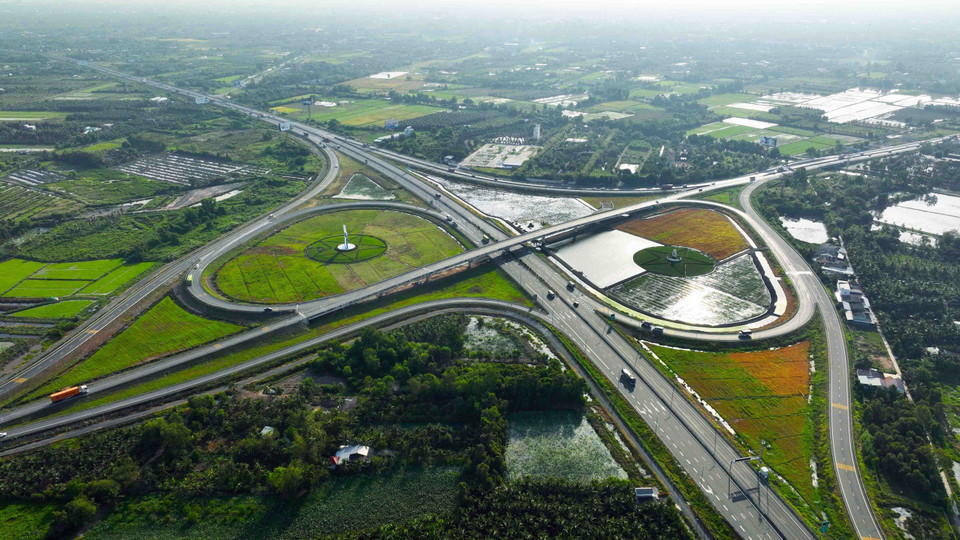 Interchange on the Ho Chi Minh City – Trung Luong Expressway as it enters Tien Giang province. (Photo: VNA)