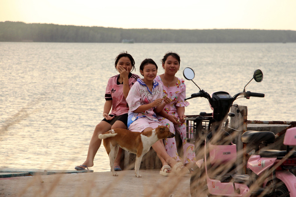Children on Thieng Lieng Island hamlet. (Photo: VNA)