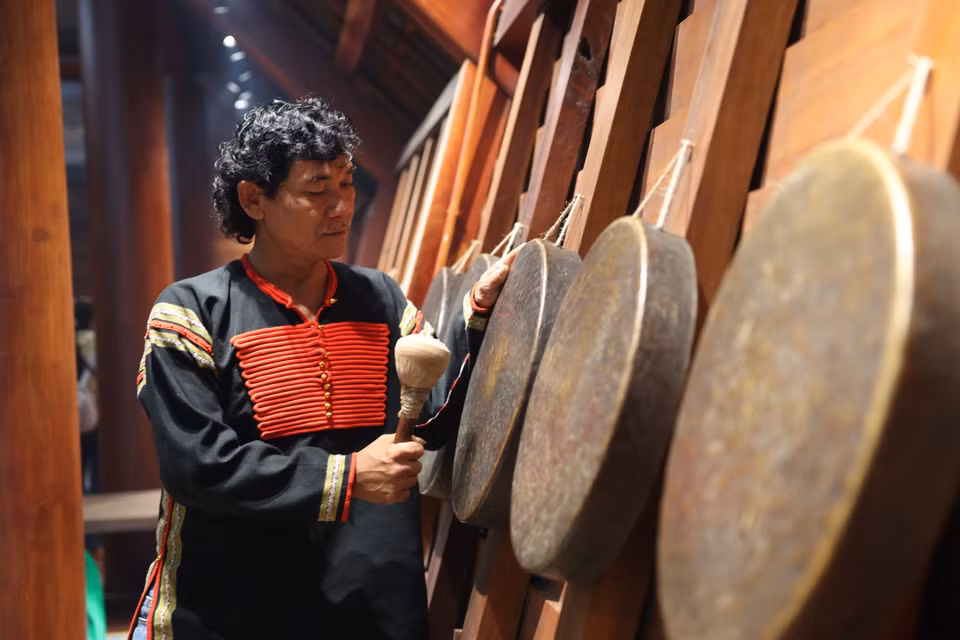 The gong is deeply intertwined with the spiritual and cultural life of ethnic groups such as the Ede, Mnong and Jrai in the Central Highlands. (Photo: VNA)