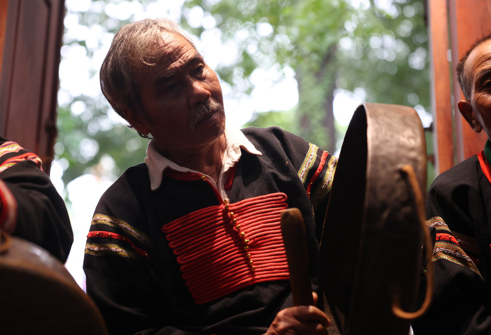 Amid the pace of modern life, gong melodies remain present in the daily rhythm of Central Highlands communities. (Photo: VNA)