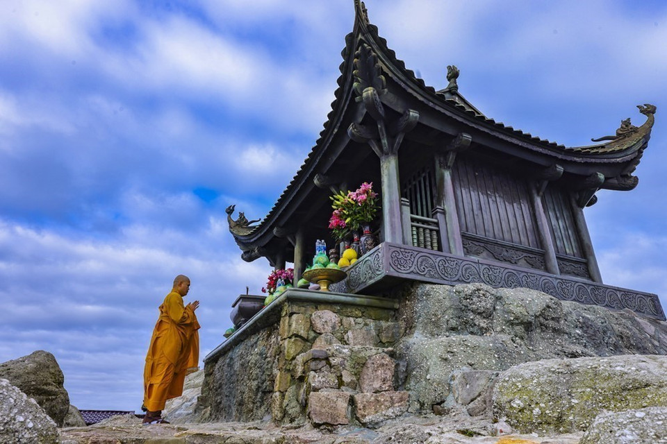 Dong Pagoda sits atop the highest peak of Yen Tu Mountain. (Photo: VNA)