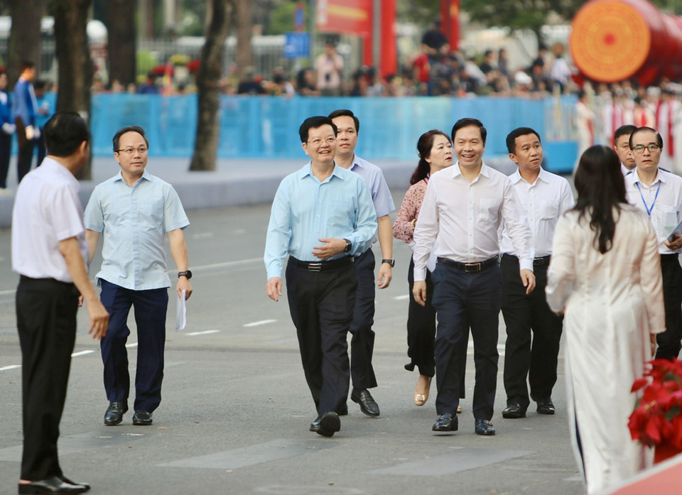 Deputy Prime Minister Mai Van Chinh attends the full dress rehearsal. (Photo: VNA)