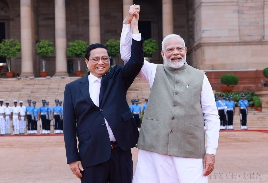 Indian Prime Minister Narendra Modi presides over the official welcoming ceremony for Prime Minister Pham Minh Chinh's State visit to India, August 1, 2024. (Photo: VNA)