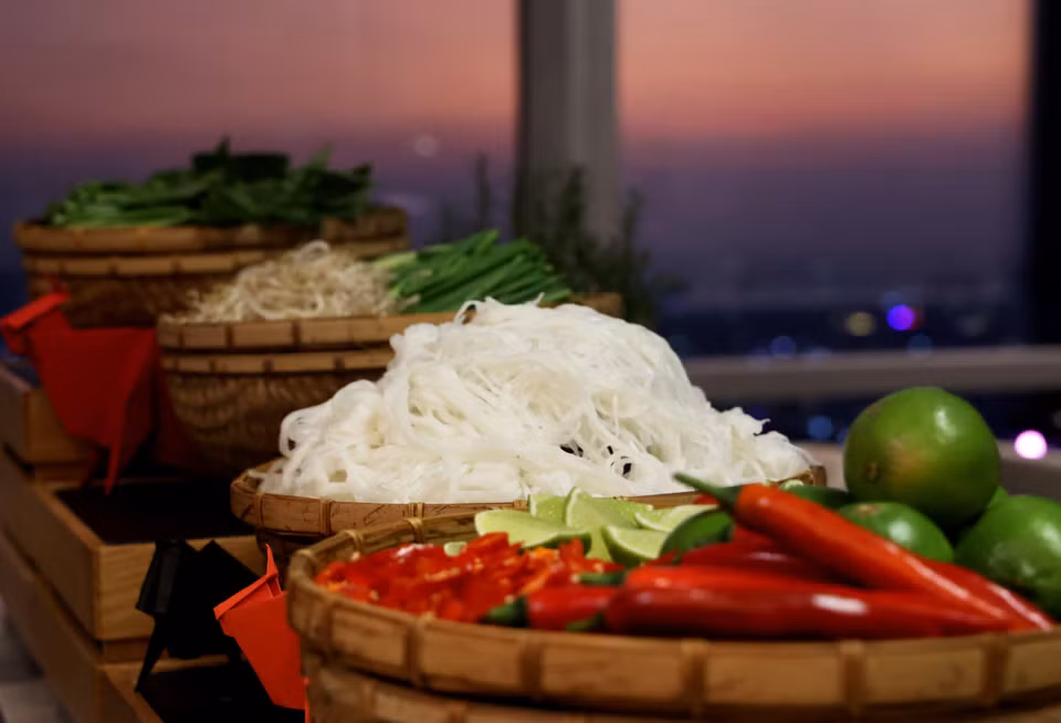 Traditional Vietnamese pho noodles and signature ingredients (Photo: VNA)